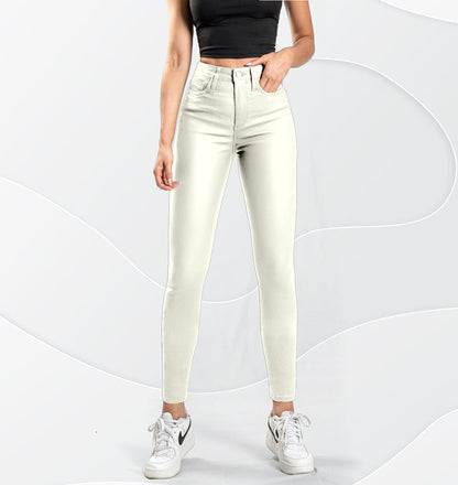 Pantalon en cuerina stretch