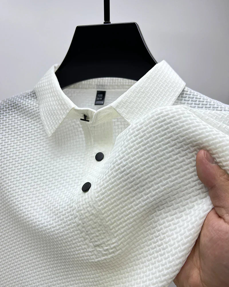 Camisa con tecnología antiarrugas